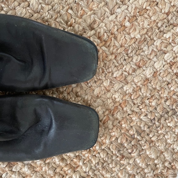 Chanel Black Leather Chelsea Boots 9 - Picture 2 of 8